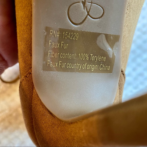 Jessica Simpson heeled faux fur suede booties. Size 6. EUC. - Picture 7 of 7